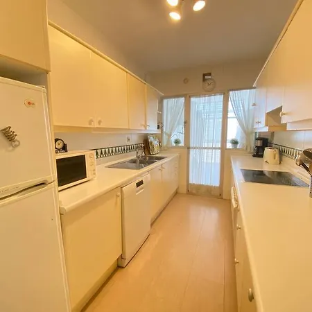 Girolamar 1ª Linea De Playa Фуэнхирола